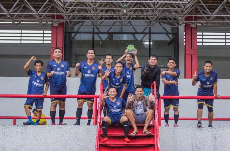 SELEBRASI : Pemain TBK Merayakan Kemenangan JFS Edisi 107/Jambifunphotografy